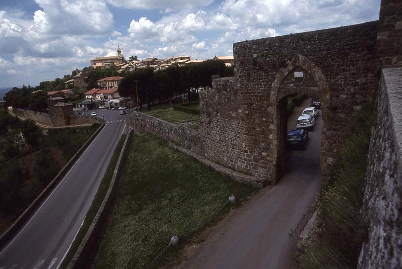 Italy 99 Montalcino.jpg